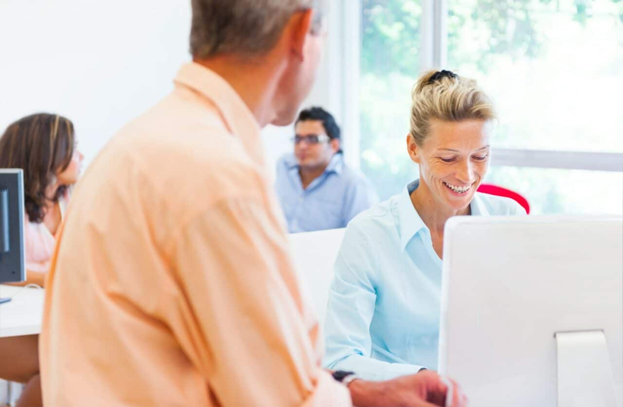 Reconversion en banque et assurance après 35 ans : les 3 enjeux